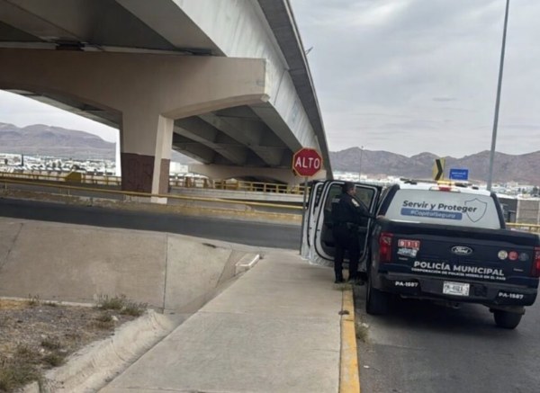 Lo rescatan en puente del Periférico de la Juventud