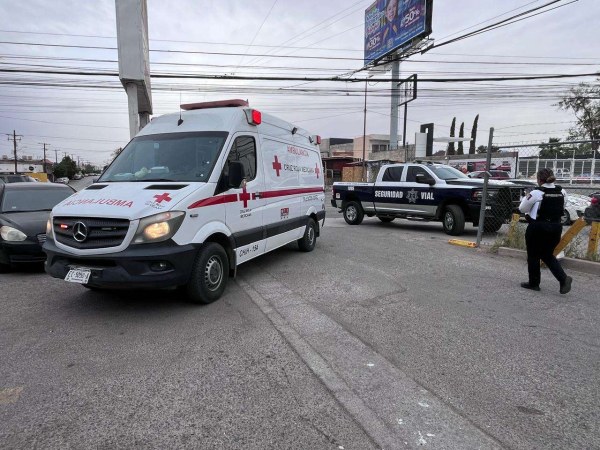 Atropellan a mujer en avenida De la Raza