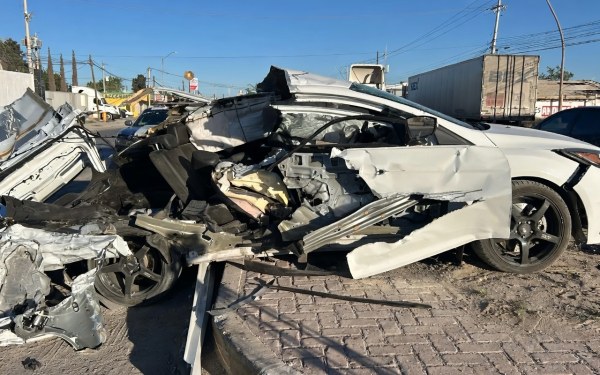 Destroza tráiler auto tras choque