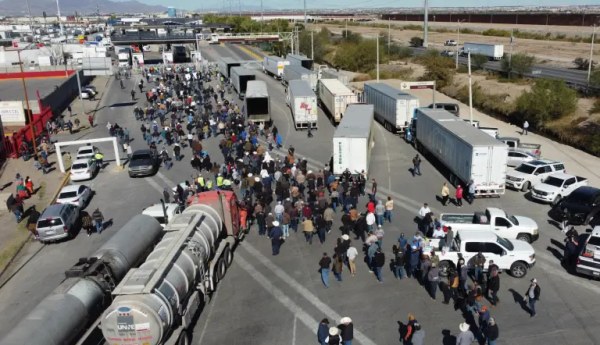 Anuncian paro nacional de transportistas y agricultores para el lunes