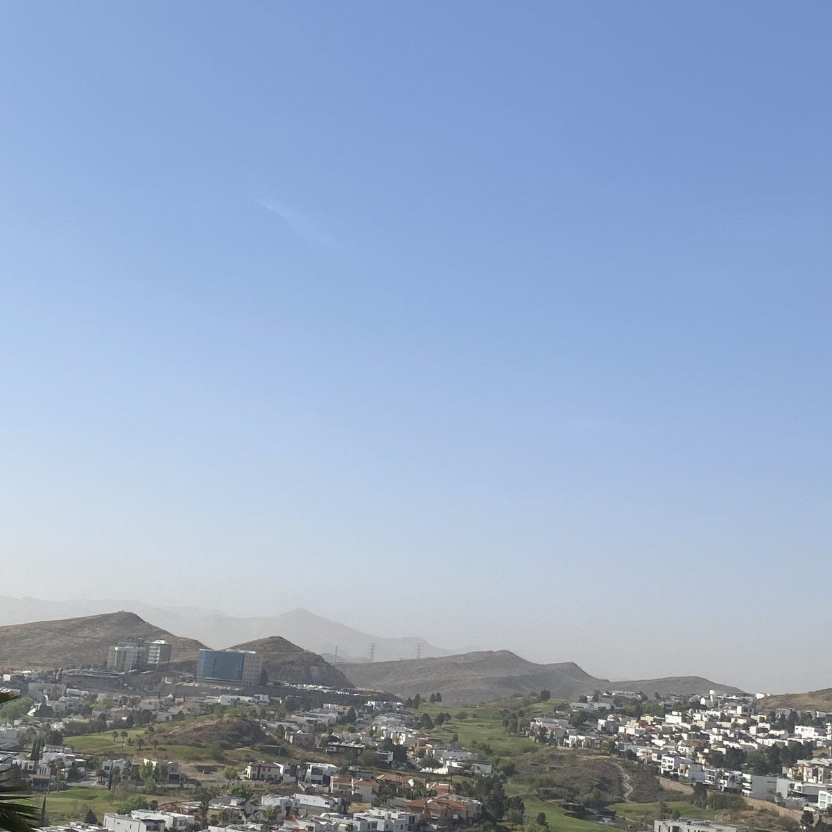 Temperaturas oscilarán entre los 13°C y 30°C este sábado