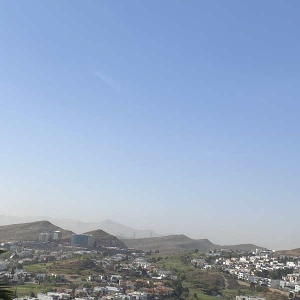 Temperaturas oscilarán entre los 13°C y 30°C este sábado