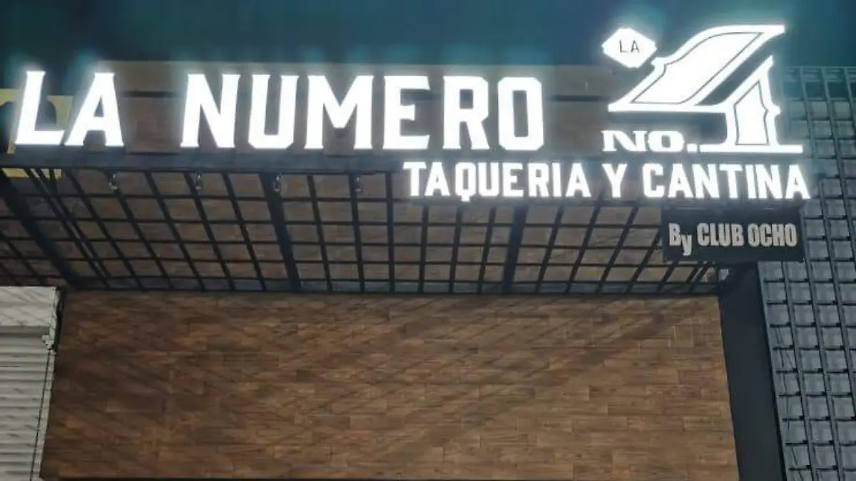 Balean a mujer afuera de La Número 4