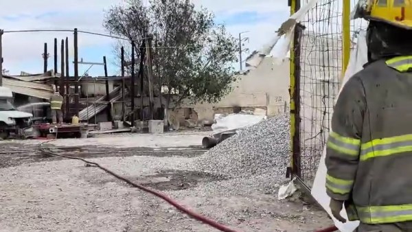 Tras 10 horas apagan incendio en bodega