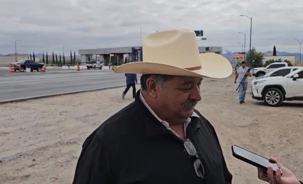 Protestan transportistas en caseta Sacramento