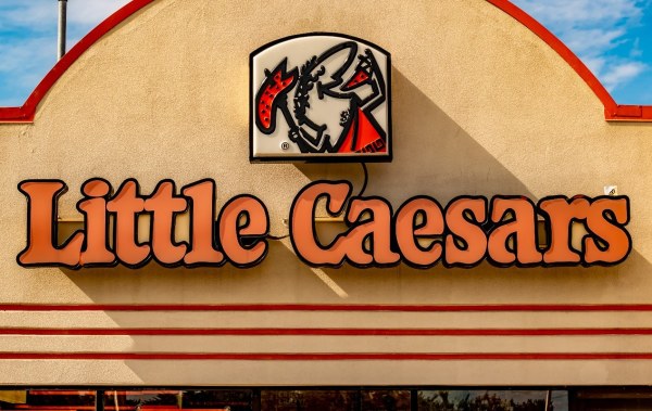 Suspenden Little Caesars por fauna nociva