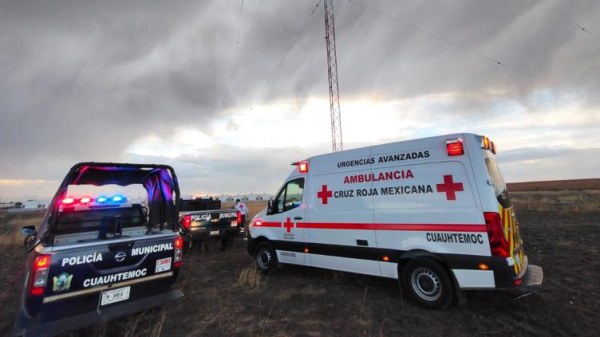 Cae joven de antena de más de 30 metros