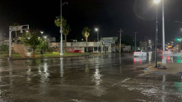 Cae lluvia en el centro
