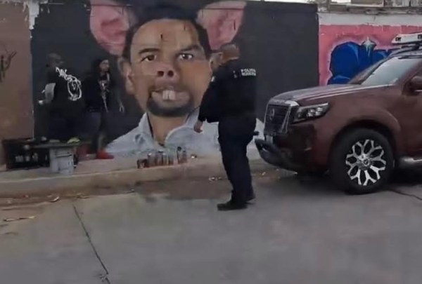 Detienen y liberan a pintores de polémico mural de Cruz