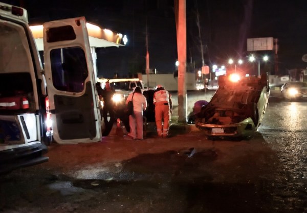 Vuelca en la Tecnológico