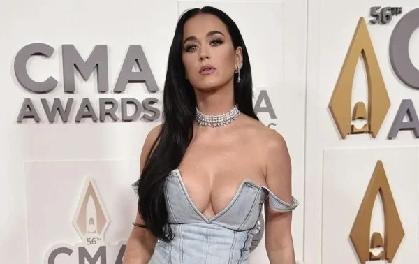 Investigan a Katy Perry  tras denuncia de agresión sexual