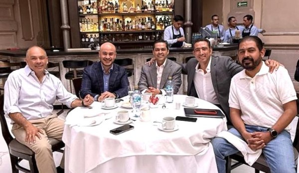 Se reúnen aspirantes de Morena a la alcaldía de Chihuahua