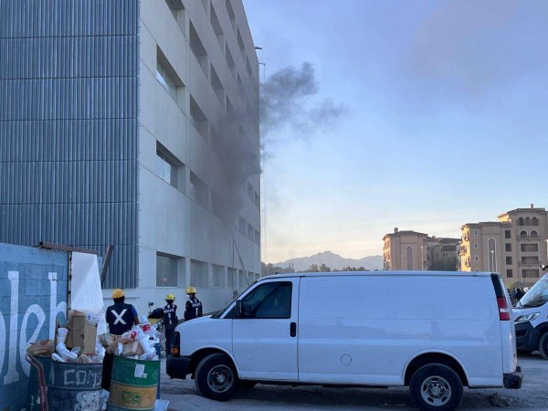 Se incendia ampliación del hospital Ángeles