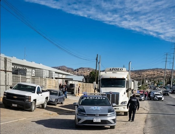 Atropellan a trailero en Parral