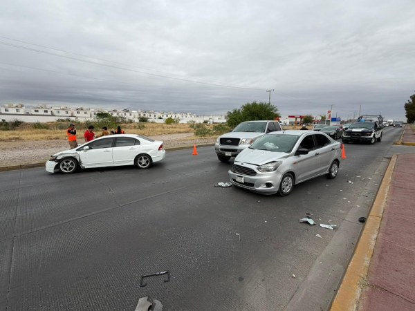 Chocan en vialidad Sacramento