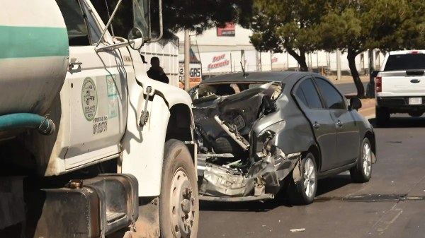 Chocan en vialidad Sacramento