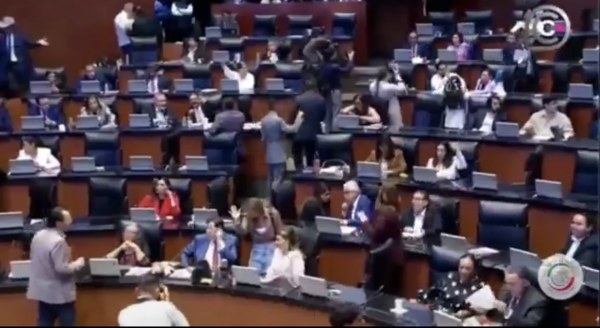 Senado aprueba “invitar” a Maru y Jáuregui por agentes de EU