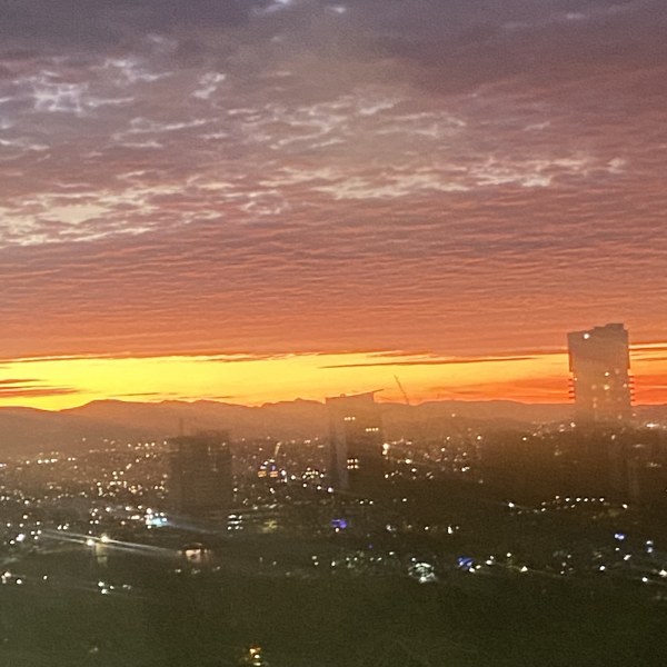 El termómetro alcanzará 31°C, ráfagas de 15 mph y UV alto hoy