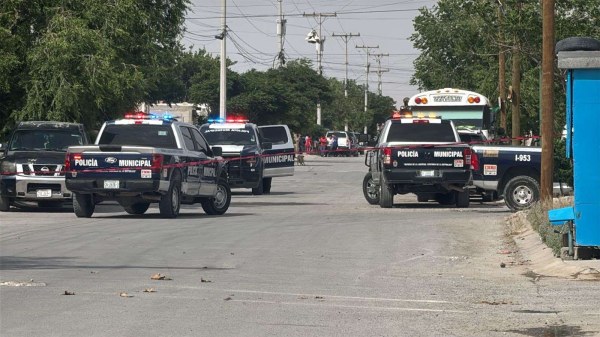 Ejecutan a tres dentro de casa