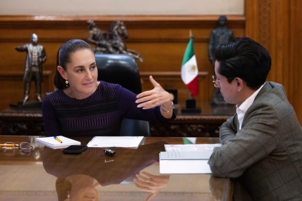 Se solidariza Sheinbaum con Trump