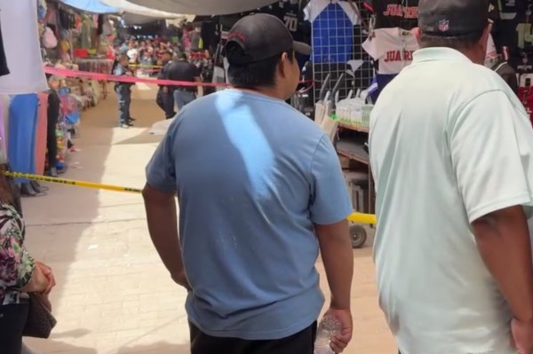 Se desploma y muere adulto mayor en el centro