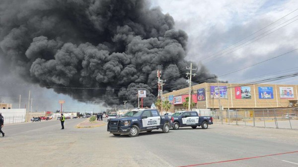Controlan incendio en recicladora