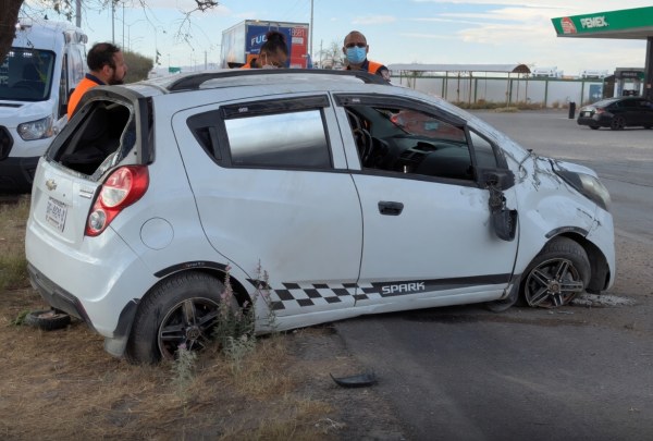 Vuelca en Lombardo Toledano