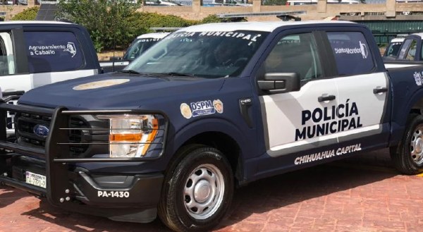 Balean auto y lanzan molotov en Real de Minas