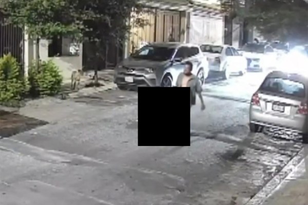 Mata a golpes a perrito; lo toma de la cola y lo azota al piso