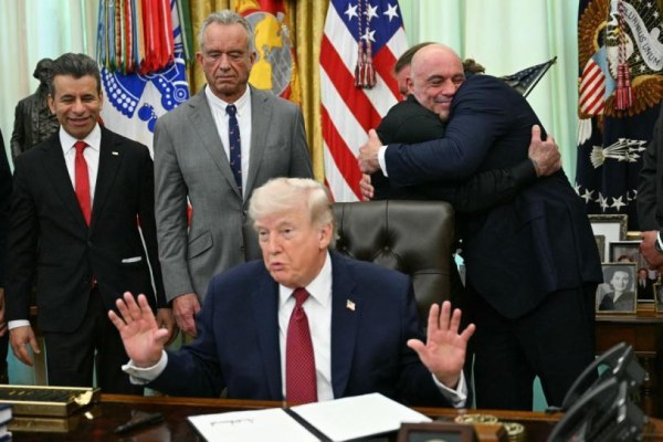 Trump asegura haber alcanzando ‘las bases de un acuerdo con Irán’
