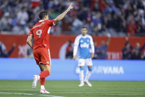 Lewandoski anota doblete en la MLS