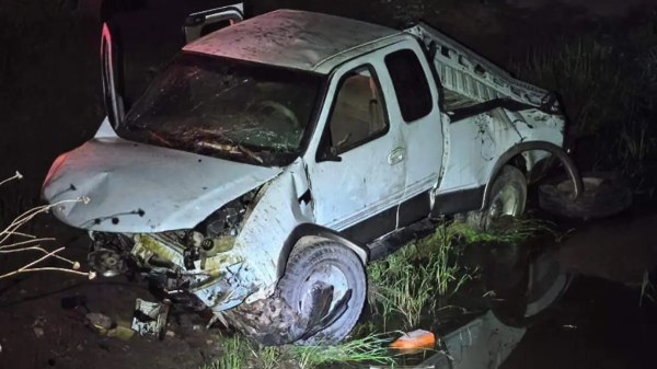 Cae en arroyo