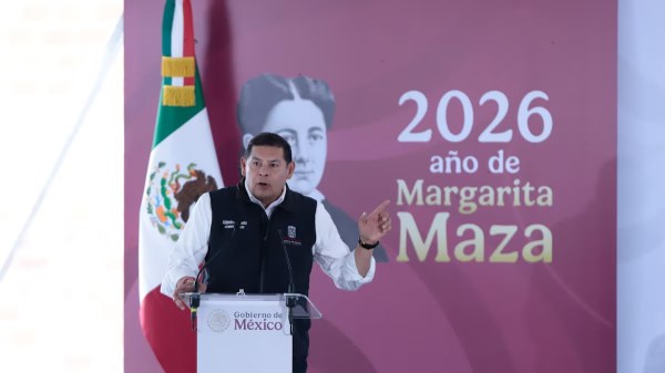 Gobernador de Puebla compara baches con guerra en Palestina