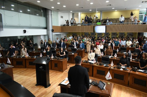 Piden parlamento abierto por reforma a Fiscalía
