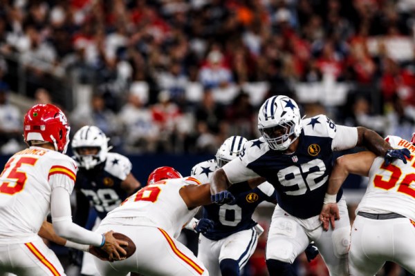 Acuerdan Cowboys extensión de contrato con Quinnen Williams