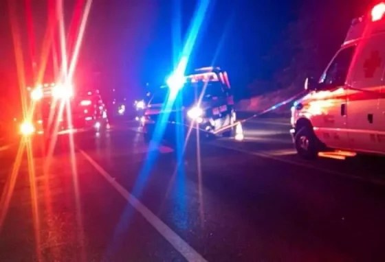 Muere tras volcadura de tráiler