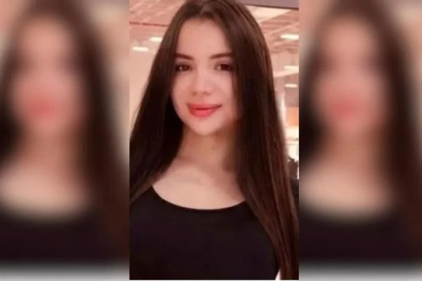Mujer muere abrazando a su perrito por sismo en Colombia