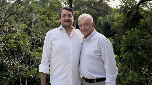 Andy López rechaza acusaciones de huachicol fiscal