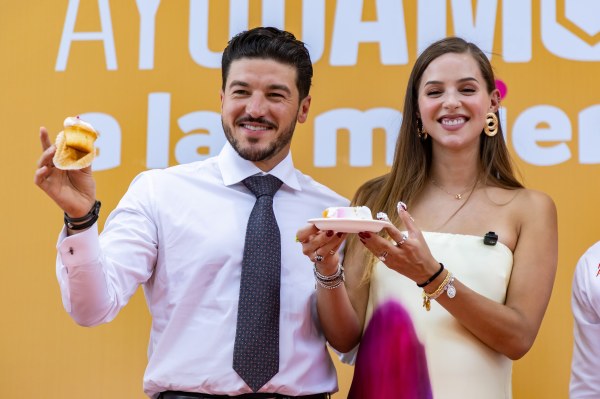 Reporta Mariana Rodríguez suspensión de su página oficial de Facebook