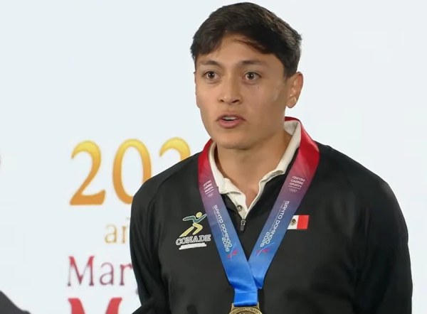 Asiste Erick Portillo a la Mañanera