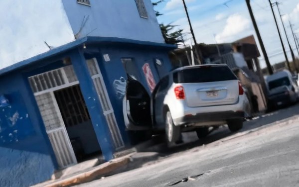 Se estrella en casa