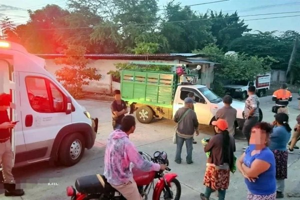 Ejecutan a mujer y a su bebé dentro de camioneta en Michoacán