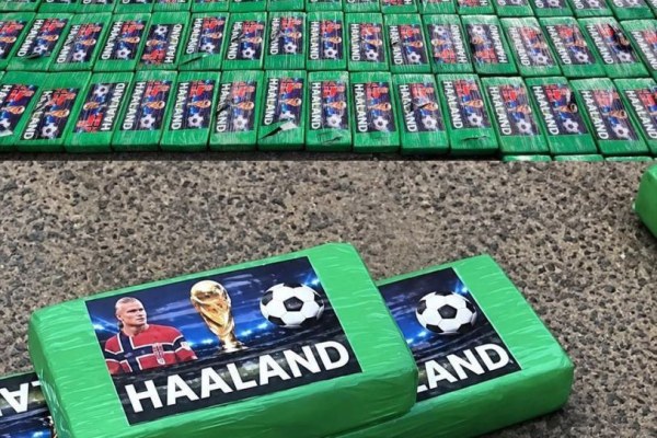 Aseguran 469 kilos de cocaína marcados con imágenes de Haaland