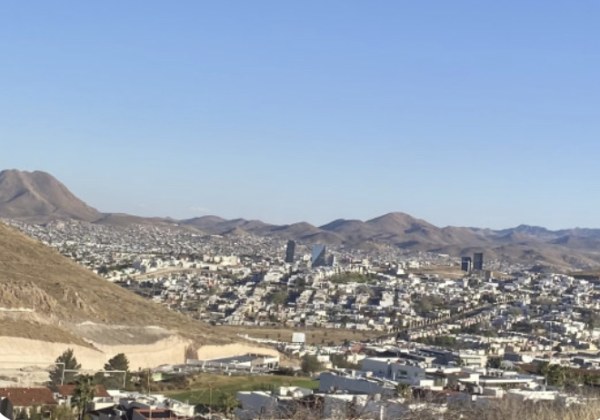 Lluvias y calor de 32°C marcan la jornada