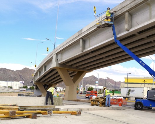 Al 90% el paso superior Los Nogales e Industrias
