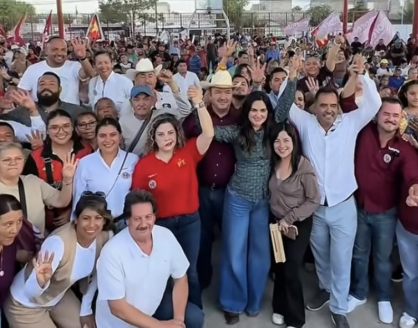 Andrea Chávez y Juan Carlos Loera recorren colonias