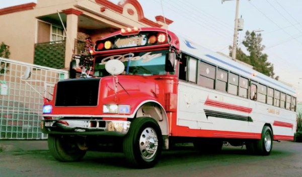 Desalojan autobús urbano por presencia de olores tóxicos