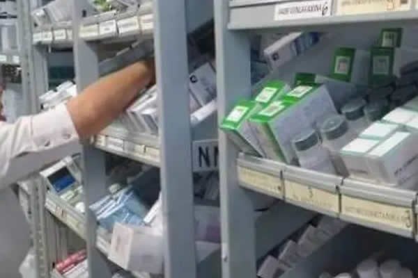 Crisis en Pensiones Civiles: Desabasto en medicamentos