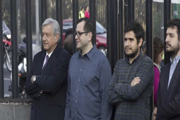 Trasciende supuesta revocación de visas a AMLO y a dos hijos más