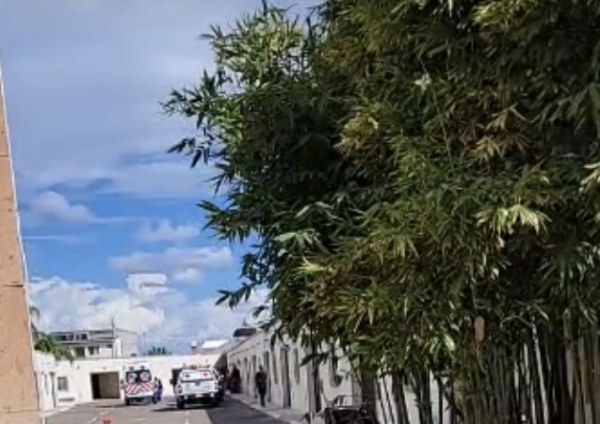 Hallan pareja sin vida en habitación de motel